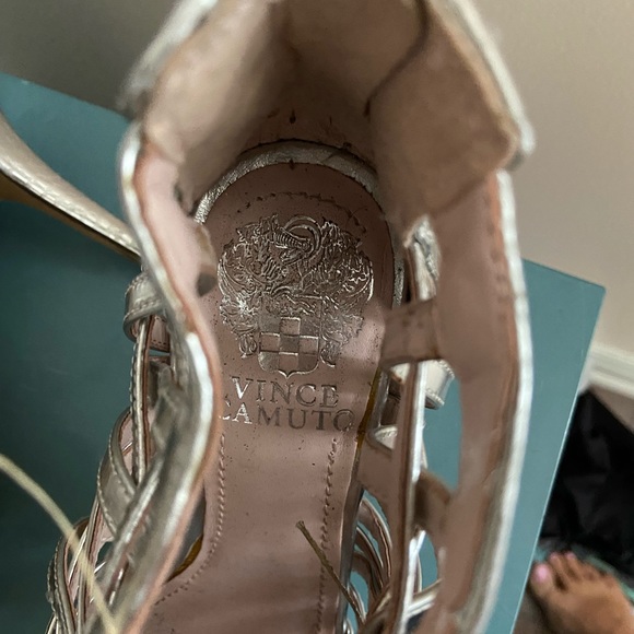 Vince Camuto silver lace up heels size 5.5/6 - Picture 3 of 7